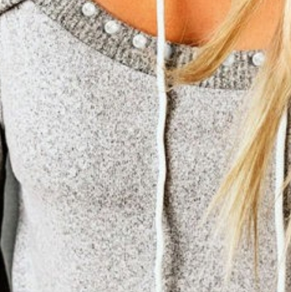 💜 New Gray Cutout Front Top - Picture 5 of 6